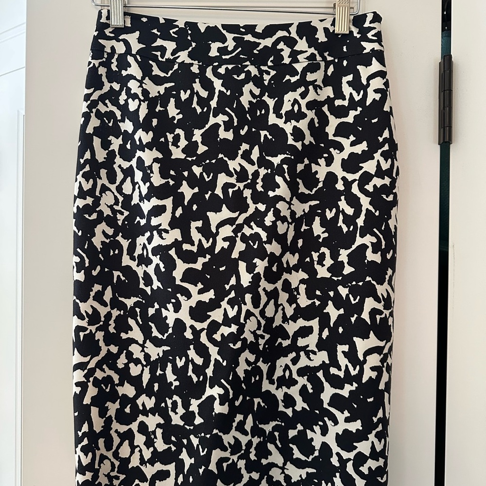 Classiques Entier Black and White Midi Pencil Skirt